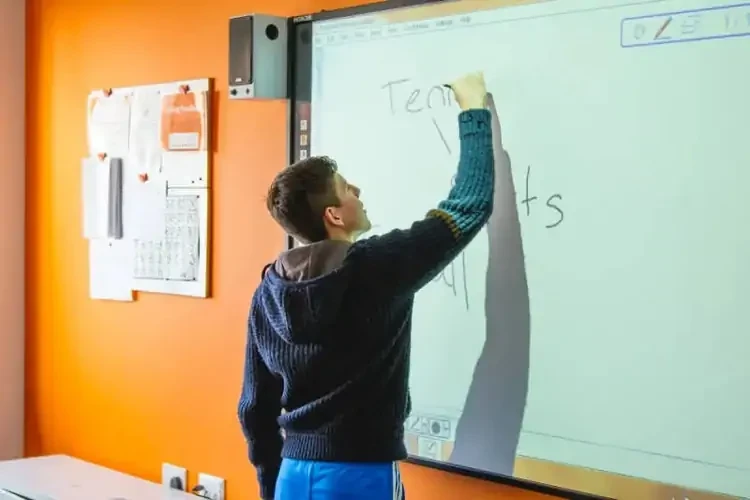 دورة الإنجليزية شبه مكثفة 24 درس في الاسبوع